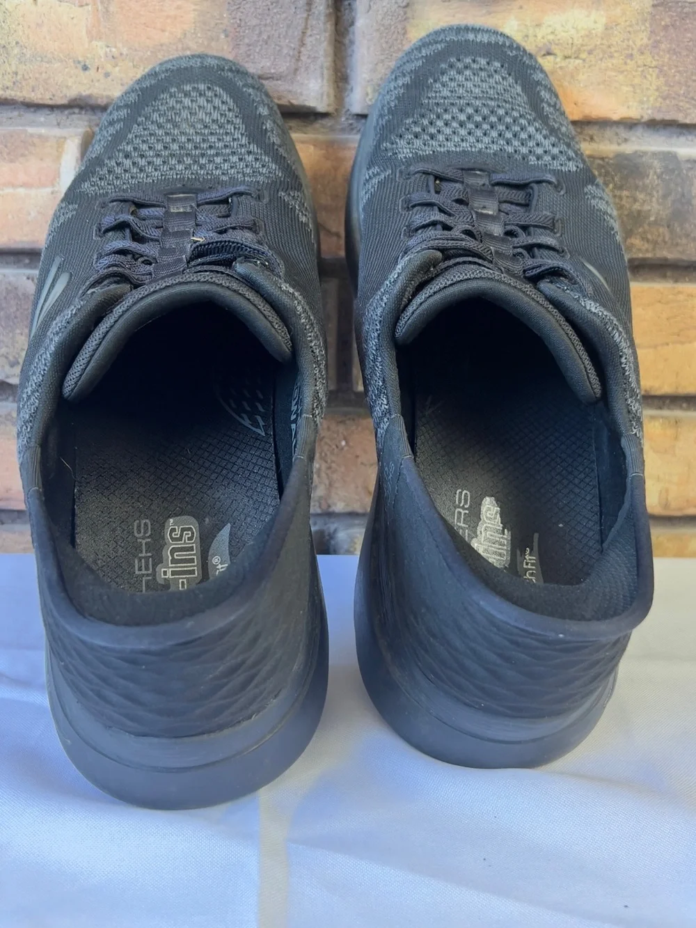 Skechers lightweight knit